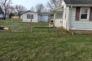 227 S Benton St, Millersburg, IN 46543 - Photo 2