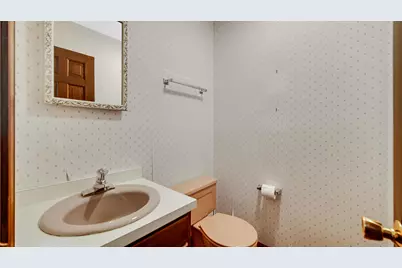 158 E 250 S, Valparaiso, IN 46383 - Photo 24