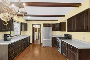 158 E 250 S, Valparaiso, IN 46383 - Photo 16