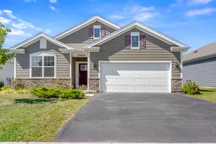 10414 Whitney Pl, Crown Point, IN 46307 - Photo 2