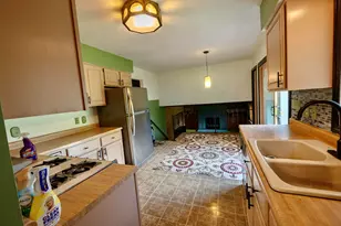 1752 Greenview St, Valparaiso, IN 46383 - Photo 4