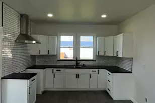 204 N Columbia St, Francesville, IN 47946 - Photo 22