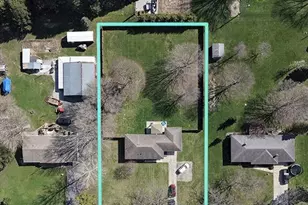 102 W 250 S, La Porte, IN 46350 - Photo 2