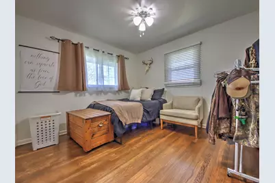 102 W 250 S, La Porte, IN 46350 - Photo 16