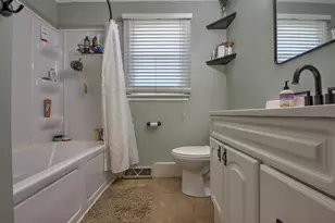 102 W 250 S, La Porte, IN 46350 - Photo 12