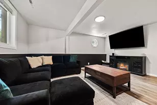 2341 Four Seasons Pkwy, Crown Point, IN 46307 - Photo 18