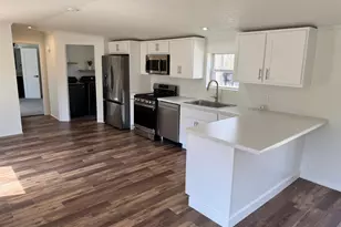 15016 Heritage Dr W, Wheatfield, IN 46392 - Photo 4