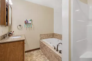 190 E Mekeland Rd, Chesterton, IN 46304 - Photo 14