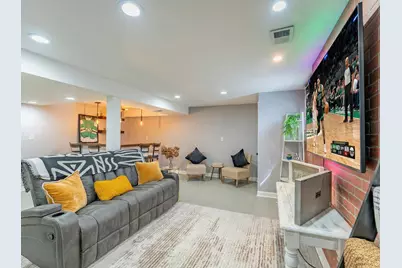 607 Weatherwood Lane, Valparaiso, IN 46383 - Photo 16