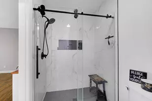 607 Weatherwood Ln, Valparaiso, IN 46383 - Photo 12