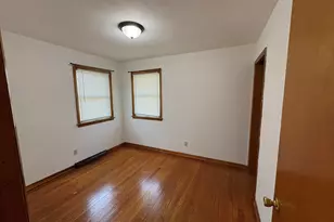 1915 169th St, Hammond, IN 46324 - Photo 16