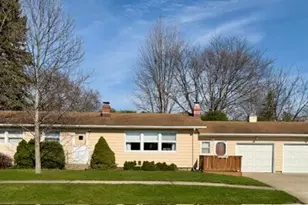 1806 Beulah Vista Blvd, Valparaiso, IN 46383 - Photo 2