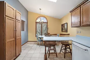 6325 W 89th Ave, Crown Point, IN 46307 - Photo 8