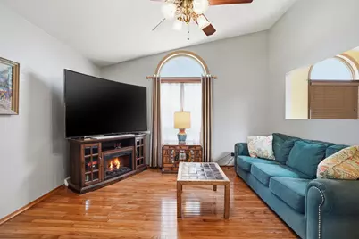 6325 W 89th Avenue, Crown Point, IN 46307 - Photo 8