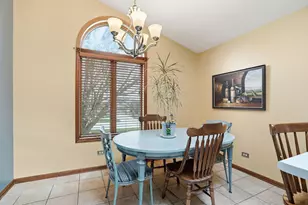 6325 W 89th Ave, Crown Point, IN 46307 - Photo 10