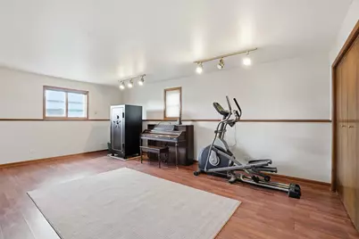 6325 W 89th Avenue, Crown Point, IN 46307 - Photo 18