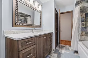 6325 W 89th Ave, Crown Point, IN 46307 - Photo 16