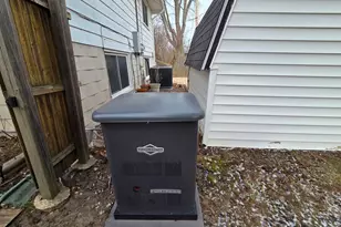 6777 Polk St, Merrillville, IN 46410 - Photo 22