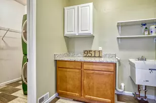 9511 Bryan Pl, Crown Point, IN 46307 - Photo 10