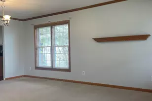 925 W 89th Pl, Merrillville, IN 46410 - Photo 6