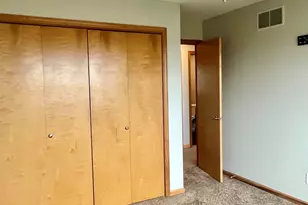 925 W 89th Pl, Merrillville, IN 46410 - Photo 10