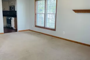 925 W 89th Pl, Merrillville, IN 46410 - Photo 4