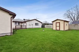 2297 Woodward St, Portage, IN 46368 - Photo 14