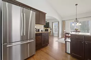 65 Steinbeck Dr, Valparaiso, IN 46383 - Photo 12