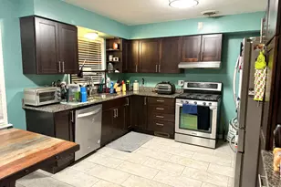 140 N Linda St, Hobart, IN 46342 - Photo 8