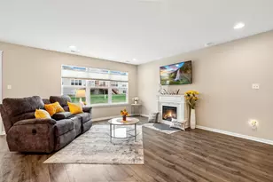 15428 W 101st Pl, Dyer, IN 46311 - Photo 2