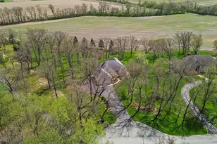 6664 Ridgeview Dr, Demotte, IN 46310 - Photo 2