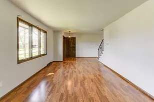 8029 Jefferson Ave, Munster, IN 46321 - Photo 4