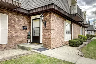 8029 Jefferson Ave, Munster, IN 46321 - Photo 2