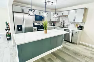 4142 S Grover Ave, Hammond, IN 46327 - Photo 2