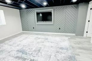 4142 S Grover Ave, Hammond, IN 46327 - Photo 8