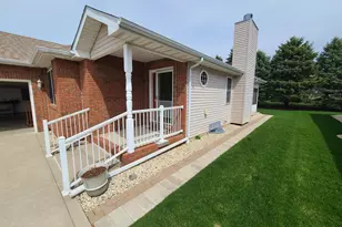 868 Clearwater Cove W, Crown Point, IN 46307 - Photo 4