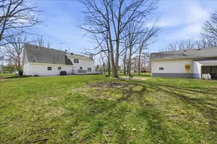9642 W 1100 N, Demotte, IN 46310 - Photo 26