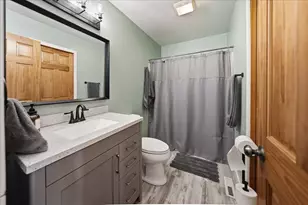 9642 W 1100 N, Demotte, IN 46310 - Photo 16