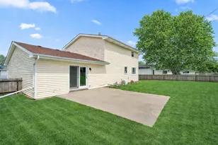 947 Iroquois Dr, Crown Point, IN 46307 - Photo 18