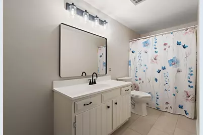 947 Iroquois Drive, Crown Point, IN 46307 - Photo 16