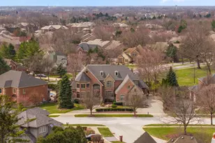 10224 Cherrywood Ln, Munster, IN 46321 - Photo 4