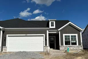 10375 Iowa St, Crown Point, IN 46307 - Photo 2
