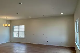 10373 Iowa St, Crown Point, IN 46307 - Photo 4