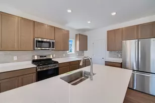 10243 Texas St, Crown Point, IN 46307 - Photo 2