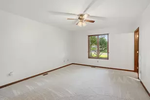 3921 Bonnie Dr, Crown Point, IN 46307 - Photo 18