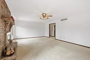 3921 Bonnie Dr, Crown Point, IN 46307 - Photo 22