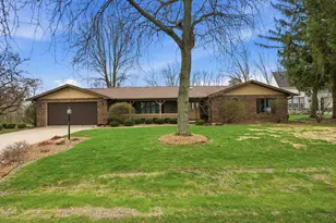 3921 Bonnie Dr, Crown Point, IN 46307 - Photo 6