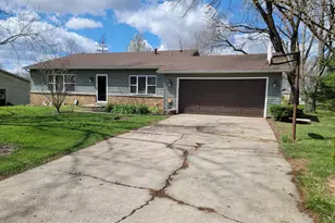 601 Gatewood Dr, Lowell, IN 46356 - Photo 2