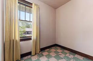 214 Center St, Valparaiso, IN 46385 - Photo 16