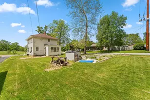 214 Center St, Valparaiso, IN 46385 - Photo 26